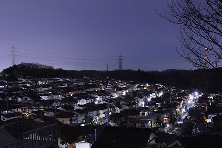 七生丘陵散策路東コースの夜景スポット写真（2）class=