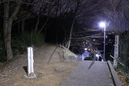 七生丘陵散策路東コースの夜景スポット写真（3）class=