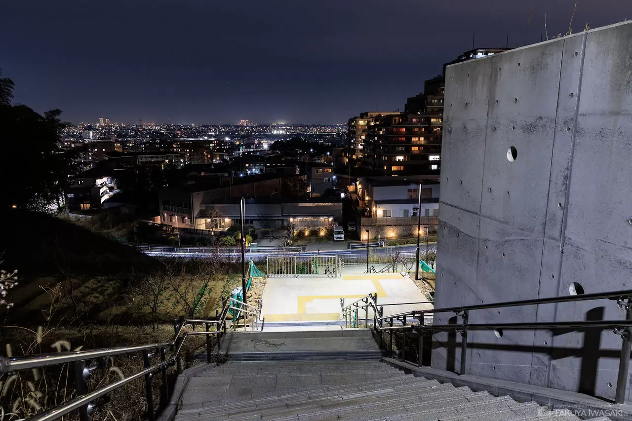 スカイテラス南山の夜景（東京都稲城市）
