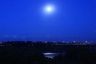 厚木PAの夜景スポット写真（1）class=