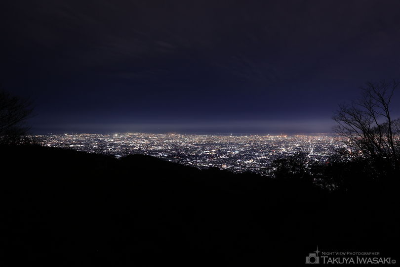 海抜600m駐車場の夜景スポット写真（1）