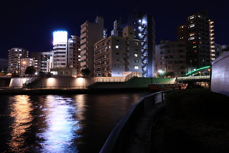 隅田川テラス 柳橋付近の夜景スポット写真（3）class=