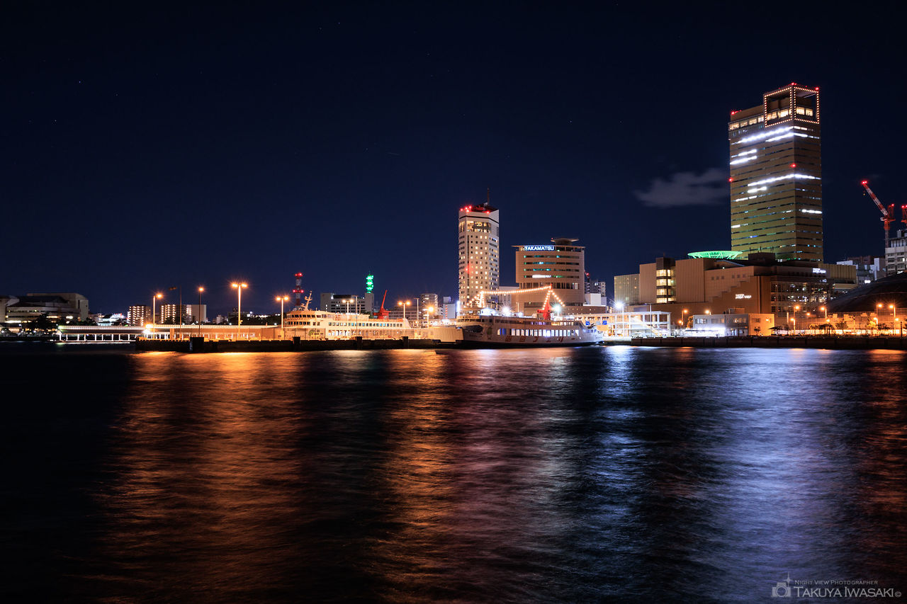 高松港を見渡す