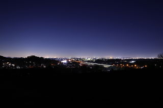 上智学院秦野グラウンド前の夜景スポット写真（1）class=