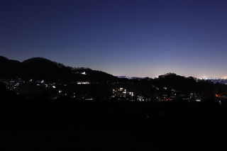 上智学院秦野グラウンド前の夜景スポット写真（3）class=