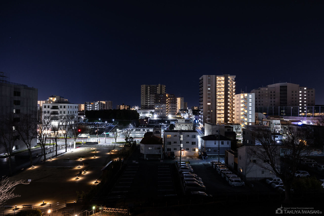 中央図書館方面を望む