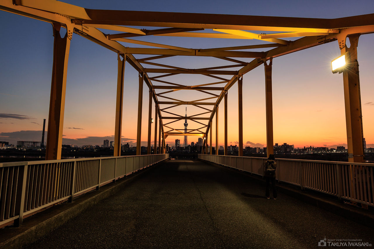 東四つ木避難橋の夜景スポット写真（6）