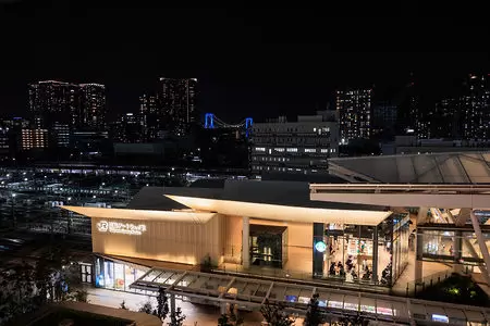 NEWoMAN高輪 テラスの夜景